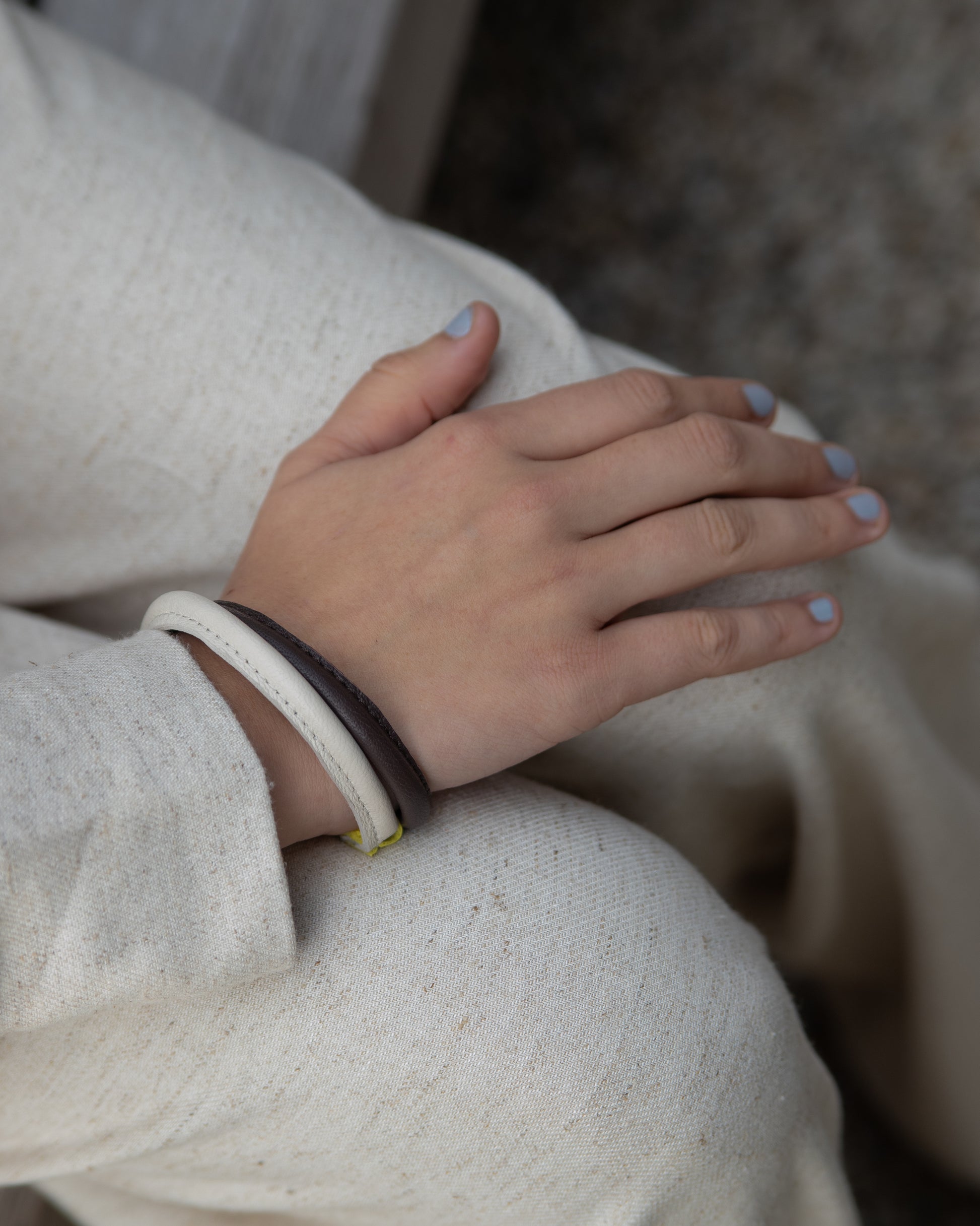 Leather bracelet-Cream-Slingher-River1