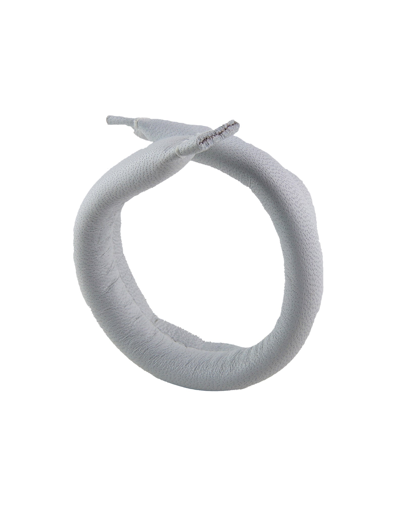 Slingher White – M