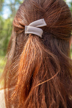 Afbeelding in Gallery-weergave laden, Slingher-haarclip-taupe-S-ce
